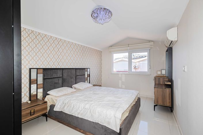 Image No.21-4 Bed Penthouse for sale