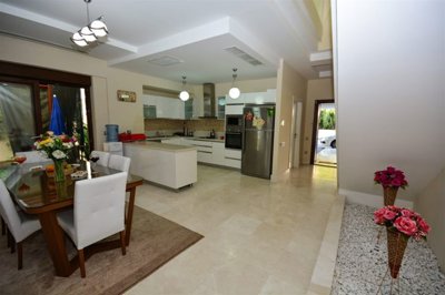 Sizeable Villa For Sale In Belek, Antalya - Dining area and lounge