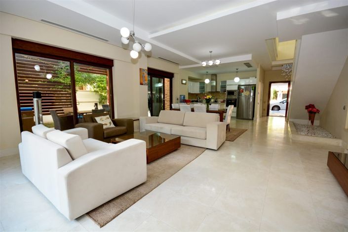 Image No.9-4 Bed Villa for sale