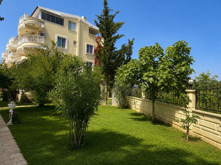 Image No.20-3 Bed Apartment for sale