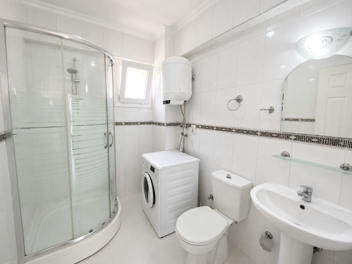 Image No.9-3 Bed Apartment for sale