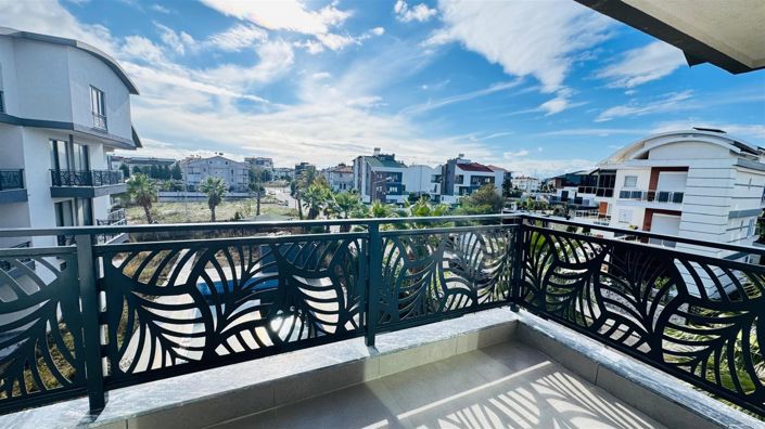 Image No.4-4 Bed Apartment for sale