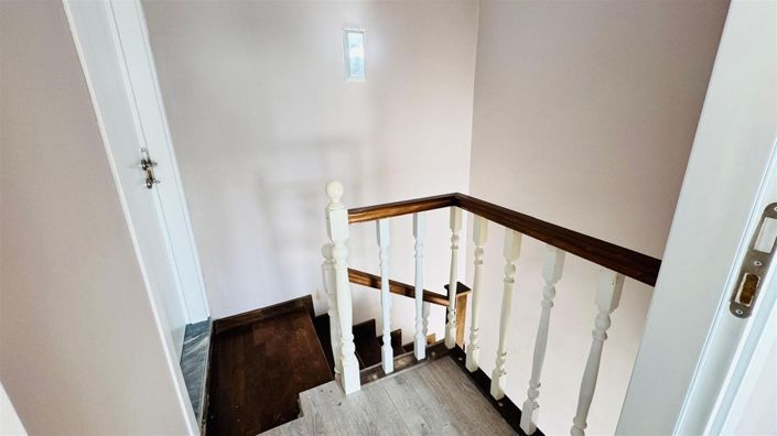 Image No.7-4 Bed Apartment for sale