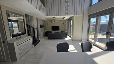 Desirable Villa For Sale In Belek, Antalya With A Private Pool - Kitchen to the lounge