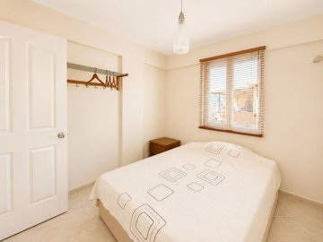 6a1c77397bb33.jpgImmaculate Semi-Detached Villa For Sale In Akbuk – Bright and airy bedroom