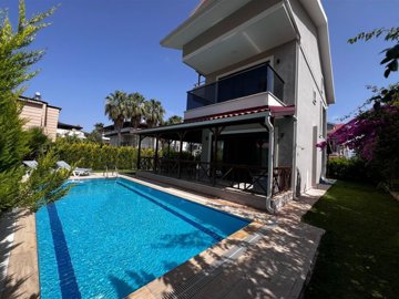 Appealing Villa For Sale in Antalya - Enticing private pool and sun-drenched terraces