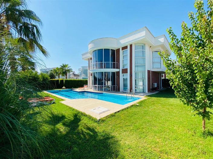 Image No.2-4 Bed Villa for sale