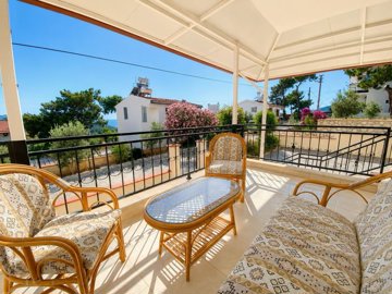 Sea View Villa For Sale In Akbuk, Didim – Gorgeous large terrace