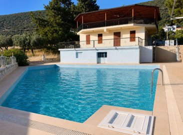 Sea View Villa For Sale In Akbuk, Didim – Communal swimming pool
