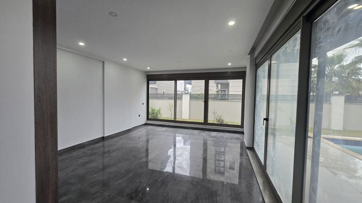 Image No.5-4 Bed Villa for sale