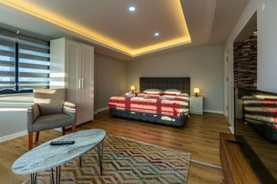 Contemporary Belek Golf Villa For Sale With A Private Pool - Huge double bedroom, fully furnished