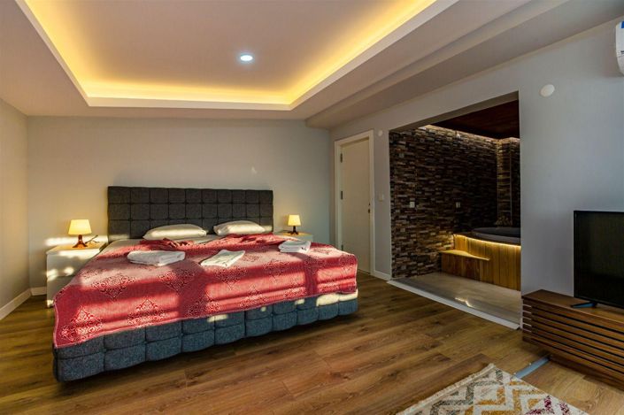 Image No.13-5 Bed Villa for sale