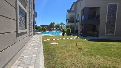 Appealing Belek Apartment In Antalya For Sale - Shared gardens to the pool