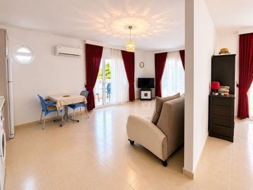 Apartment With Nature Views For Sale In Hisar, Didim - Upon entering the property