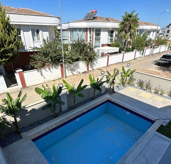 Image No.3-4 Bed Villa for sale