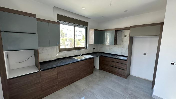 Image No.8-4 Bed Villa for sale