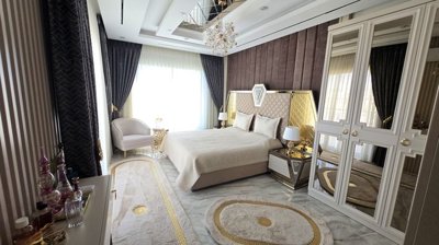 Impeccable Villa With A Private Pool & Garden For Sale in Belek, Antalya - Prestigious double bedroom