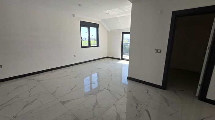 Image No.17-4 Bed Villa for sale