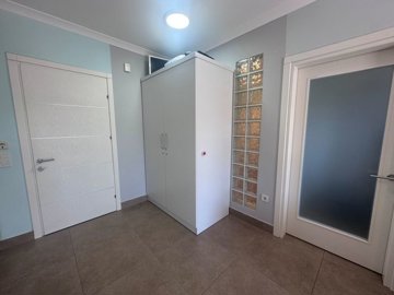 Beautiful Key Ready Apartment For Sale In Dalyan - Entrance hallway