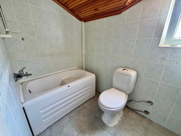 Image No.20-7 Bed Villa for sale