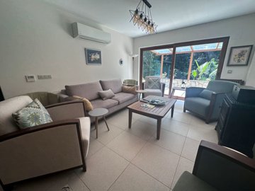 Beautiful Villa For Sale In Tranquil Dalyan - Bright and airy lounge