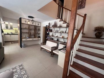 Beautiful Villa For Sale In Tranquil Dalyan - Lounge to the kitchen