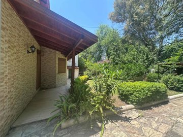 Beautiful Villa For Sale In Tranquil Dalyan - Well-maintained garden