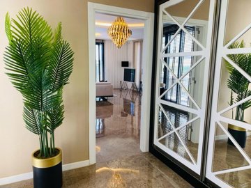 Luxury Detached Villa For Sale In Didim – Beautiful entrance hallway