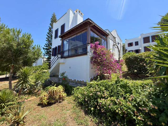 Image No.2-3 Bed Villa for sale