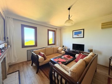 Bodrum Villa For Sale Near The Beach & Marina - Lounge area