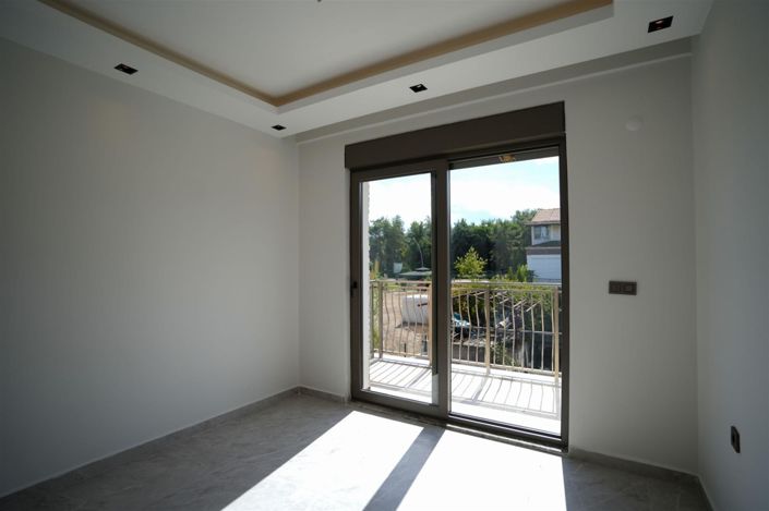 Image No.18-4 Bed Villa for sale