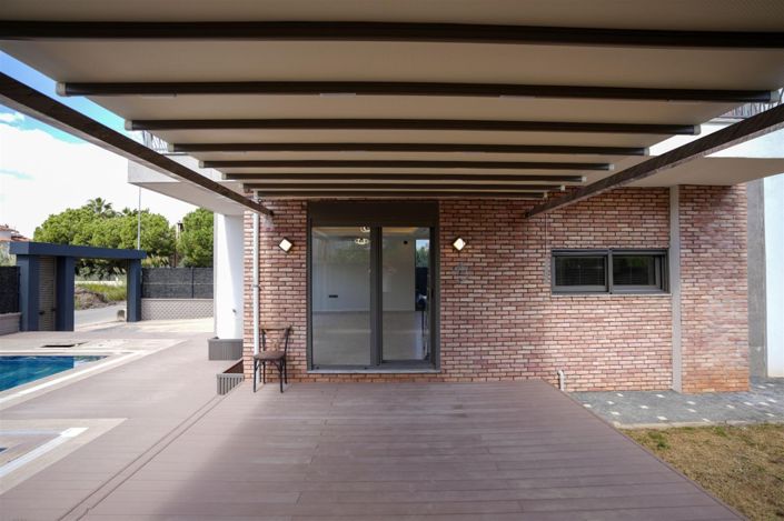 Image No.4-4 Bed Villa for sale