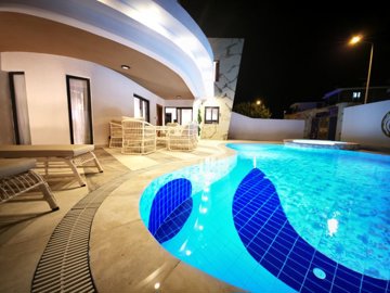 Striking Villa With A Private Pool For Sale In Belek, Antalya - Stunning private pool and sun terraces