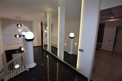 Glamorous Villa With A Private Pool & Large Garden For Sale Near Belek - Exquisite landing