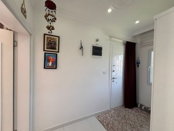 Tranquil Dalyan Bungalow For Sale In Okcular, Ortaca - Entrance hallway