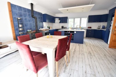 Detached Villa In Uzumlu, Fethiye For Sale - villas kitchen and dining area