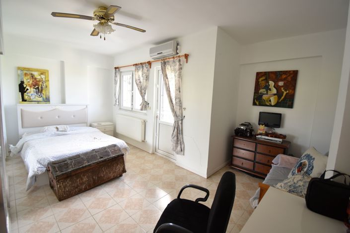 Image No.9-3 Bed Villa for sale