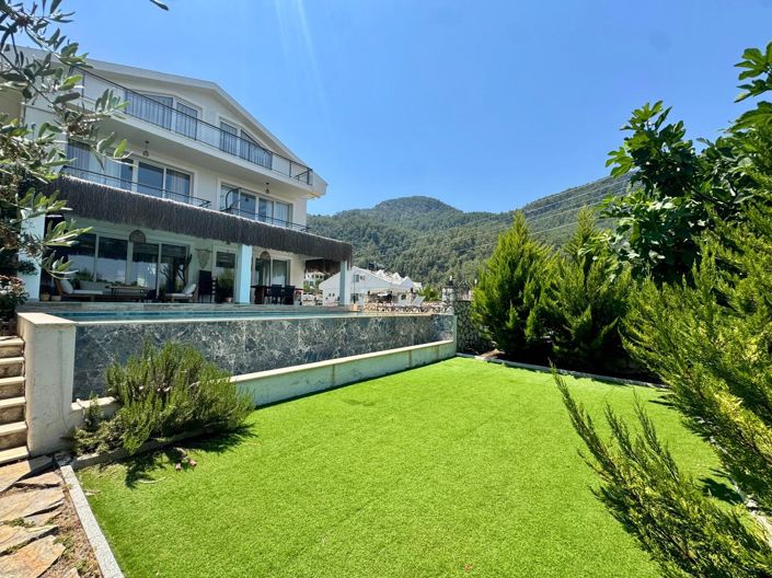 Image No.4-4 Bed Villa for sale