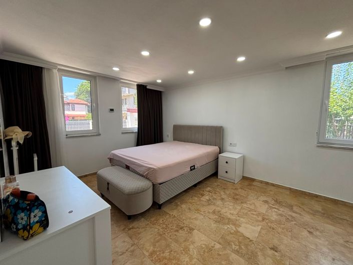 Image No.22-4 Bed Villa for sale