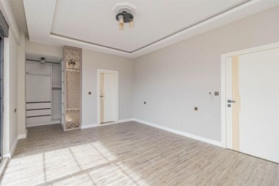 Deluxe Villa With Private Facilities For Sale In Belek - Large bedroom with dressing room