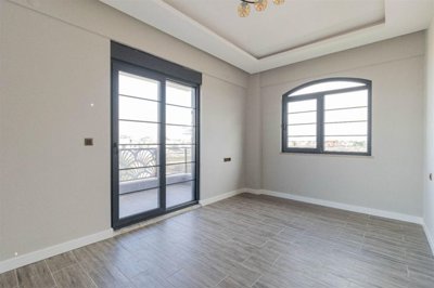 Deluxe Villa With Private Facilities For Sale In Belek - Bedroom with a balcony