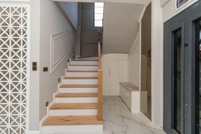 Deluxe Villa With Private Facilities For Sale In Belek - Entrance hallway and staircase