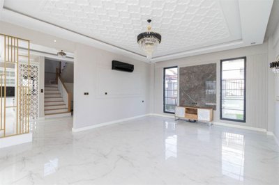 Deluxe Villa With Private Facilities For Sale In Belek - Spacious lounge with sophisticated decoration
