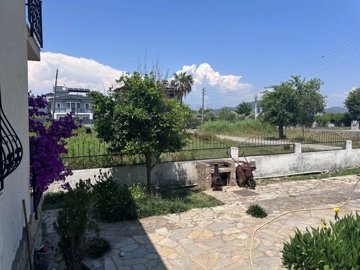 Traditional Dalyan Villa For Sale In Ortaca - Private driveway