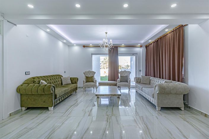 Image No.14-7 Bed Villa for sale