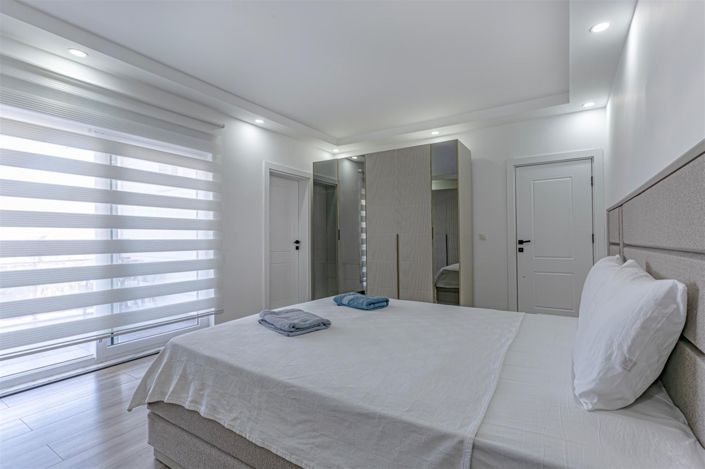 Image No.17-7 Bed Villa for sale