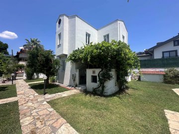 A Blissful Detached Property In Dalyan, Ortaca For Sale - Large pretty gardens