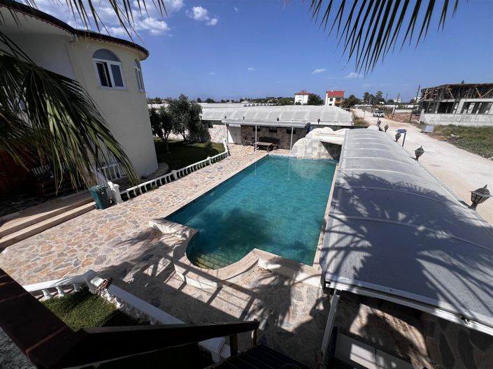 Image No.3-9 Bed Villa for sale