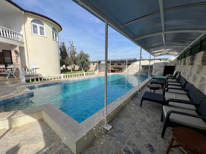 Image No.5-9 Bed Villa for sale