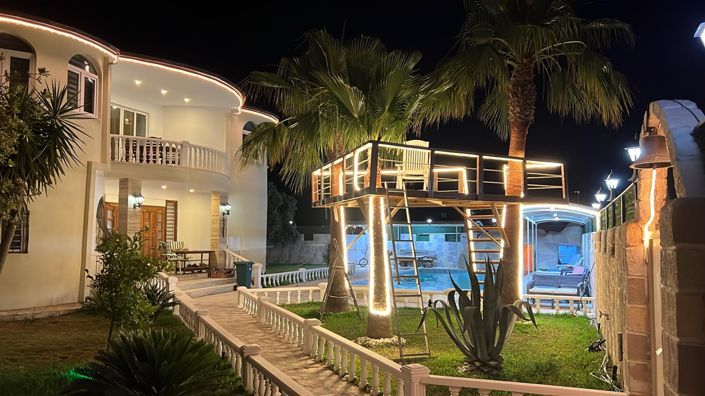 Image No.7-9 Bed Villa for sale